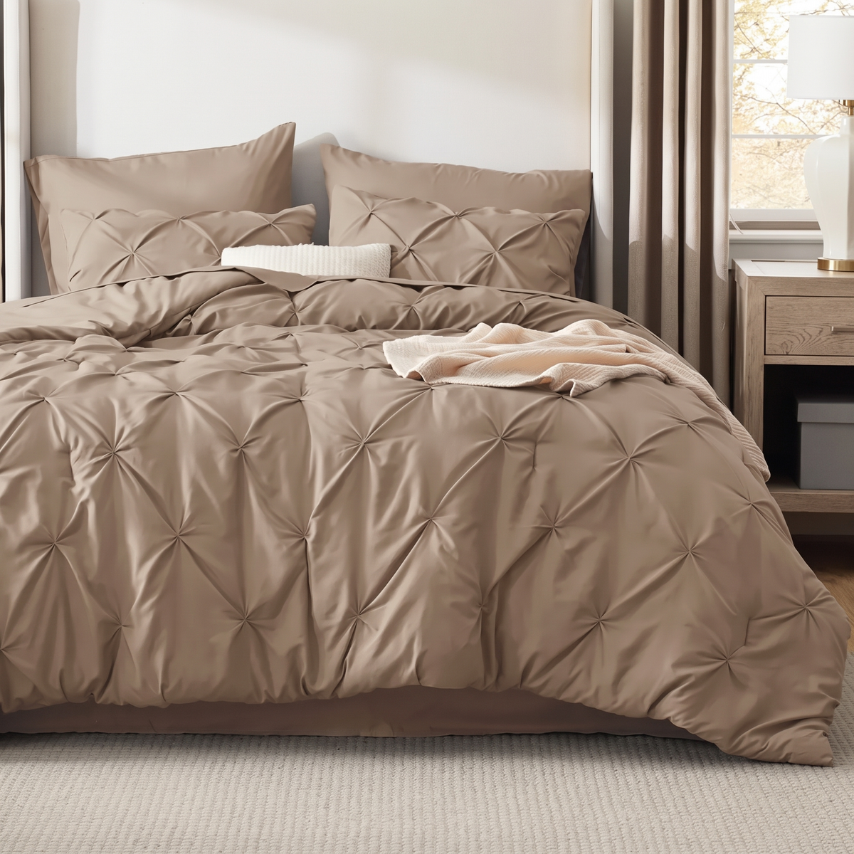 Amara 7-Piece Bedding Set